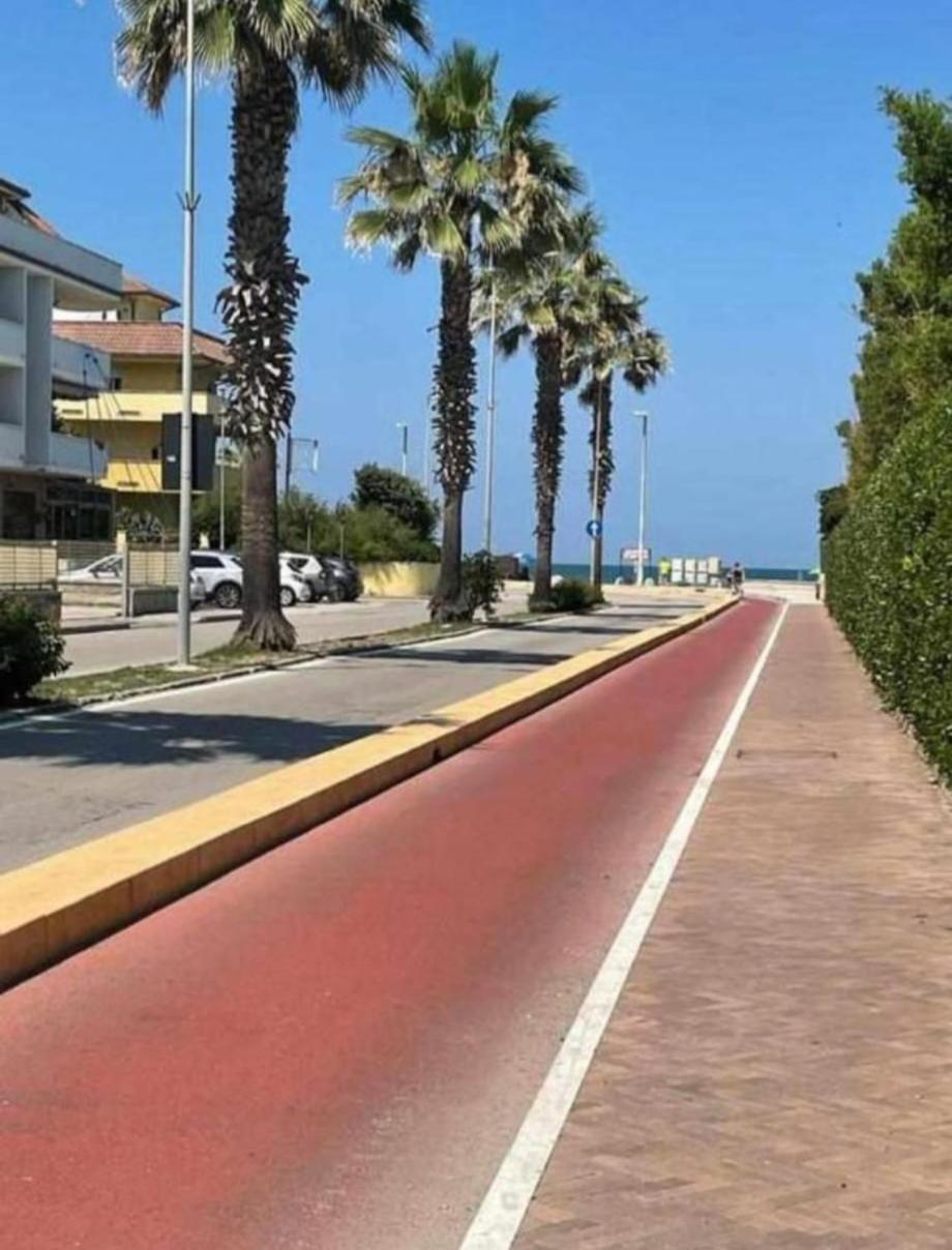 شقة La Perla Sul Mare Porto SantʼElpidio المظهر الخارجي الصورة